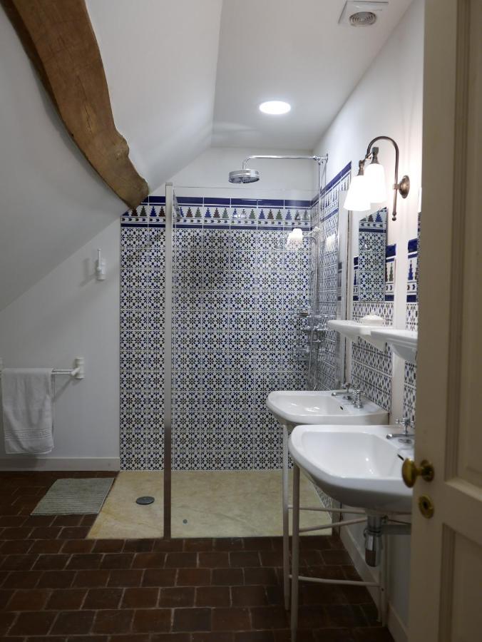 Bed and Breakfast La Buffonnerie Moutiers-Saint-Jean Esterno foto