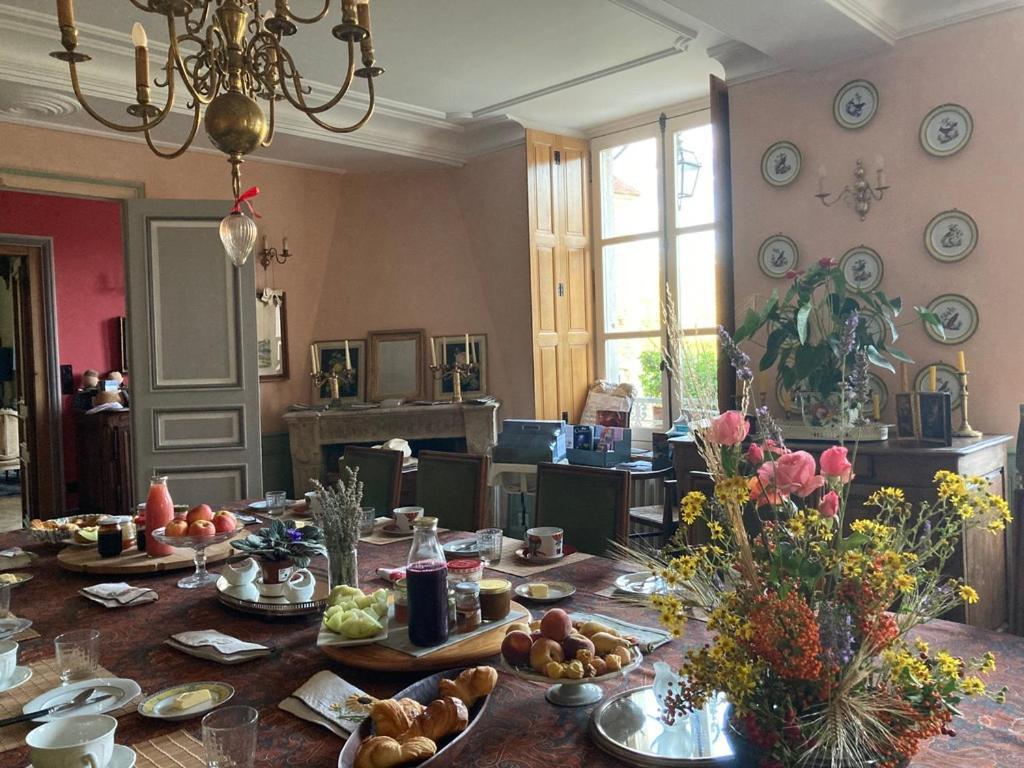 Bed and Breakfast La Buffonnerie Moutiers-Saint-Jean Esterno foto