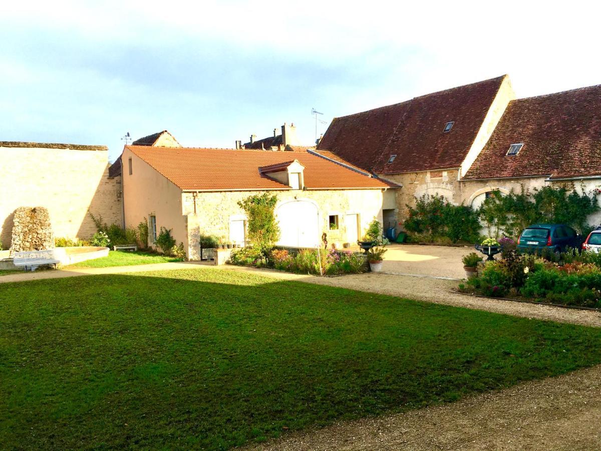 Bed and Breakfast La Buffonnerie Moutiers-Saint-Jean Esterno foto